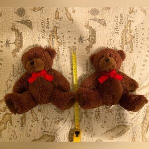 Plush bears